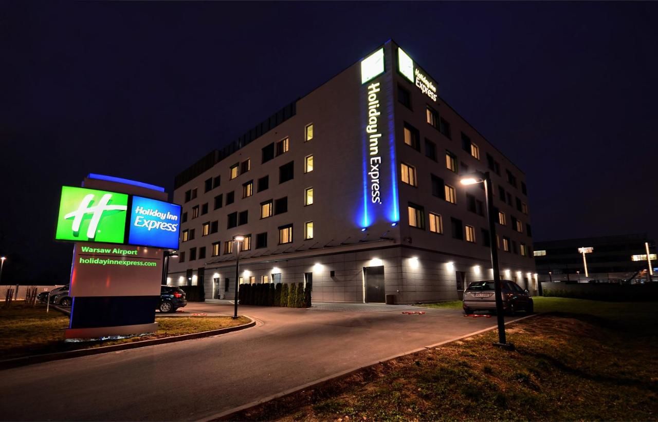 Отель Holiday Inn Express Warsaw Airport Варшава-11